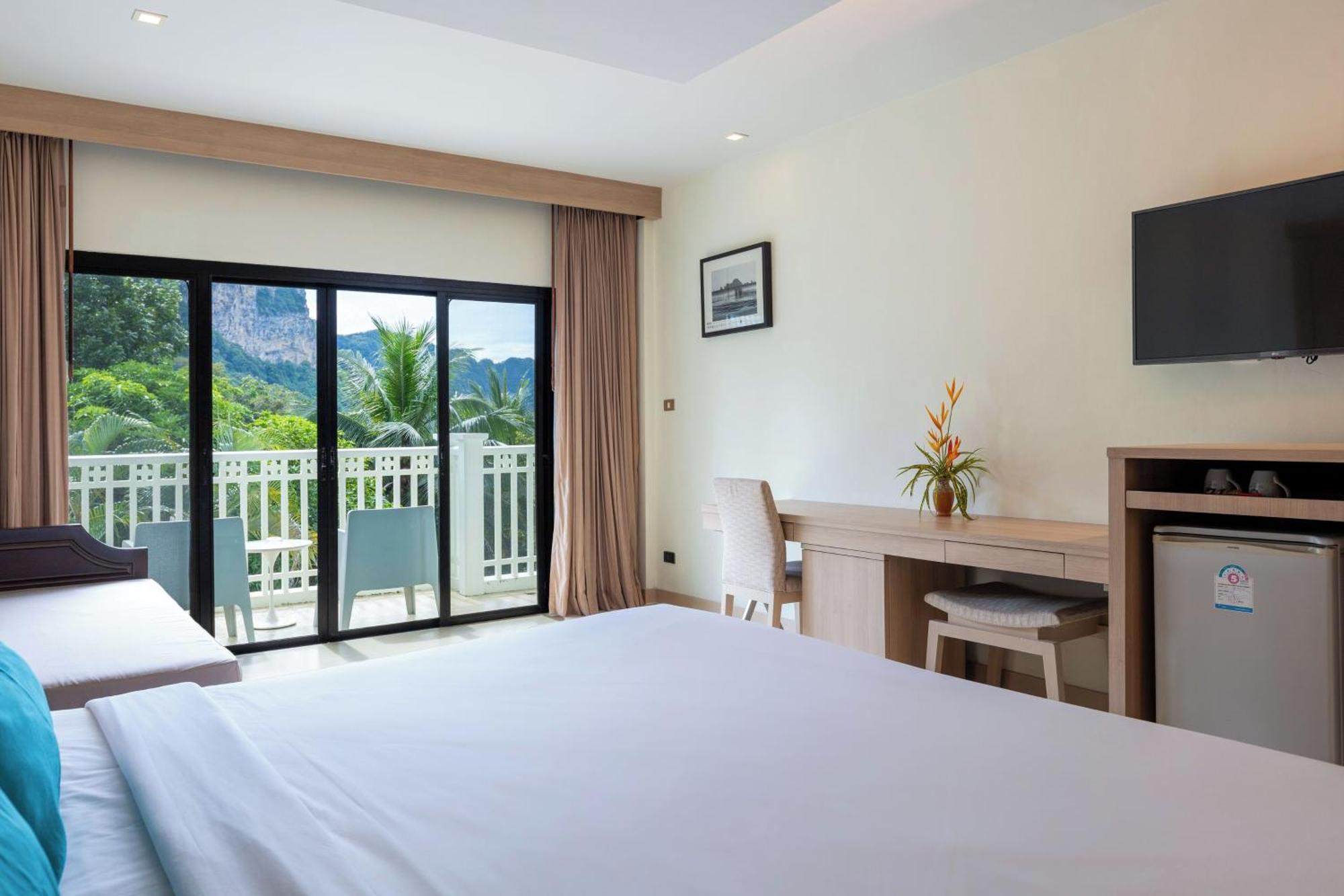 Krabi Tipa Resort - SHA EXTRA PLUS Ao Nang Quarto foto