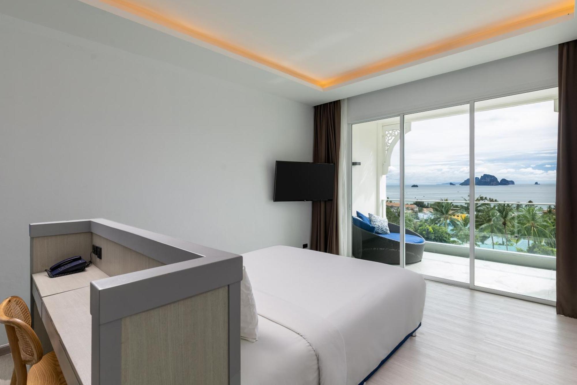 Krabi Tipa Resort - SHA EXTRA PLUS Ao Nang Quarto foto